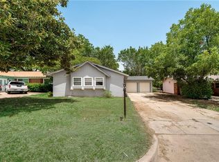 6017 Maceo Ln, Fort Worth, TX 76112