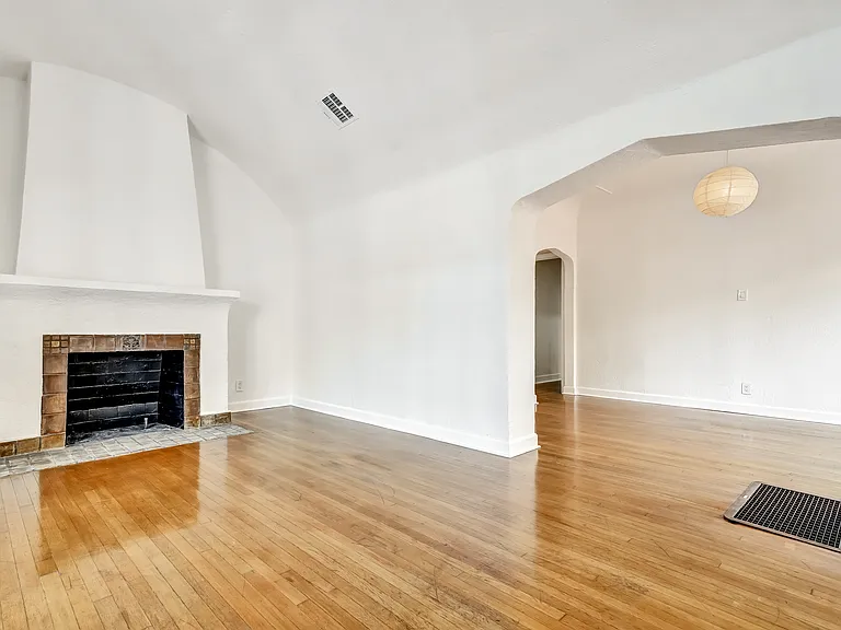 815 N Curson Ave — Photo 6