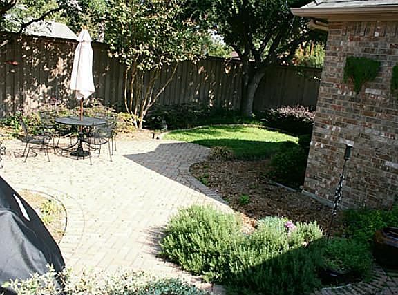 3rd image of 260 Park Valley Dr