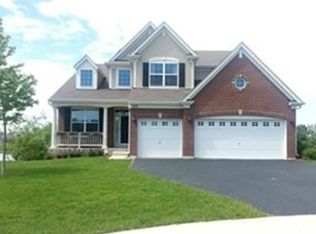 622 Seneca St, Volo, IL 60073