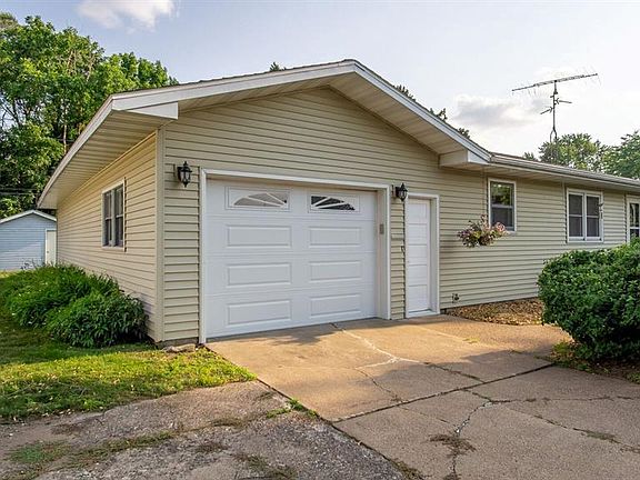 3rd image of 713 Dwight Street