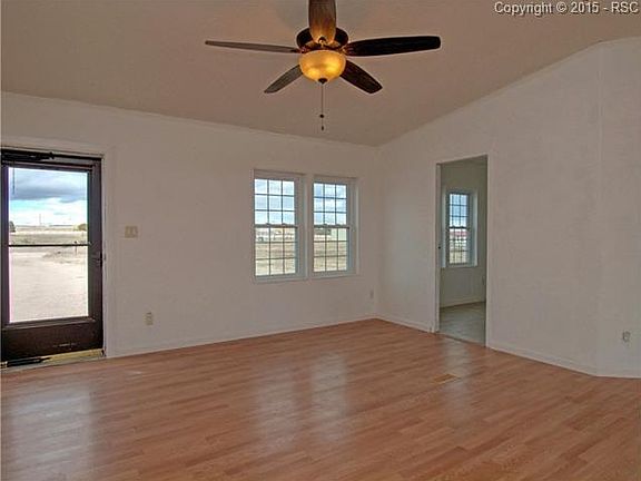 5th image of 15647 Lucy Ln