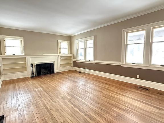 5th image of 711 Chestnut St