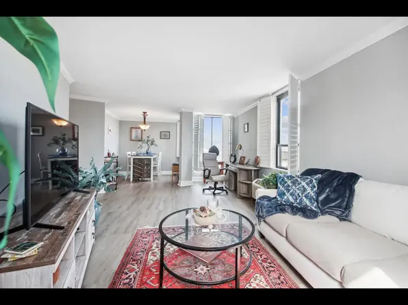 316 Burnside St APT 401, Annapolis, MD 21403