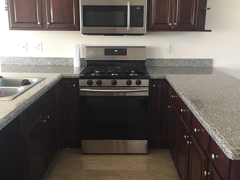 2707 Giovanetti Ave — Photo 5