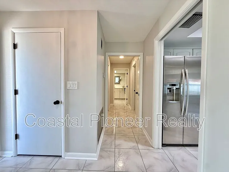 14903 Imperial Point Dr N — Photo 26