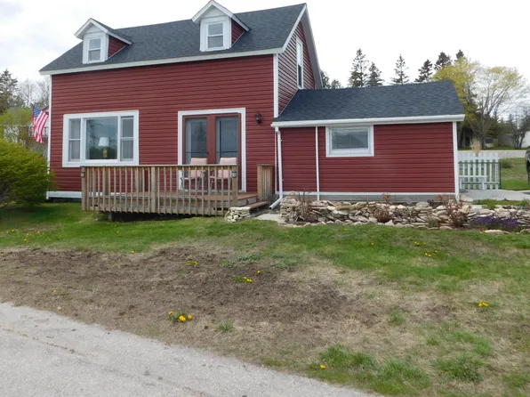 359 Superior St, De Tour Village, MI 49725