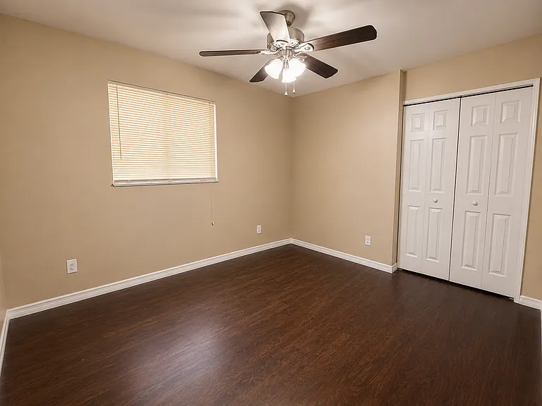 346 Bell Blvd S — Photo 13