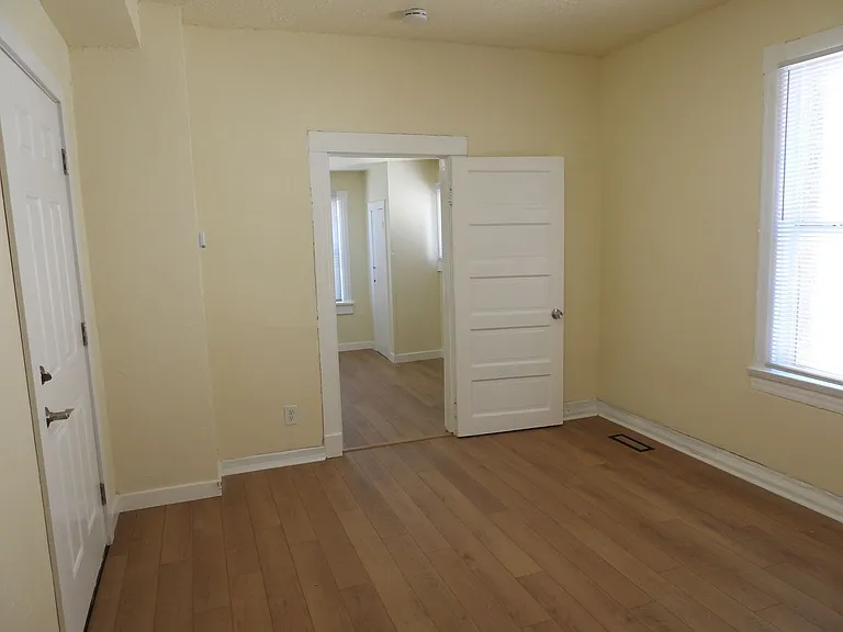 Wahsatch Ave 403 N — Photo 7
