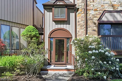 15 Delbarton Ct Photo 1
