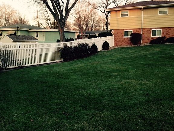3rd image of 9 Holly Ln