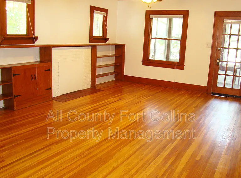 1301 Remington St — Photo 4