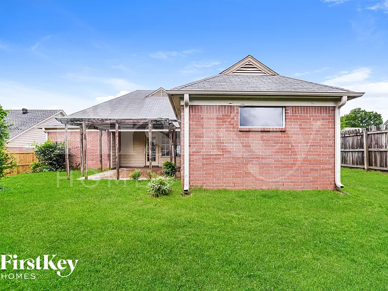 1523 Beringer Dr — Photo 17