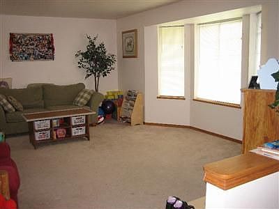3rd image of 3136 Glacier Ln