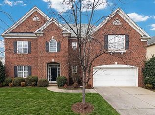 10422 Bere Island Dr, Charlotte, NC 28278