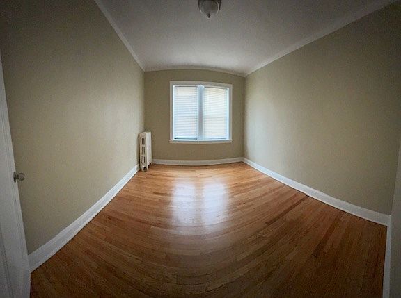 2nd image of 6217 N Artesian Ave APT 1E