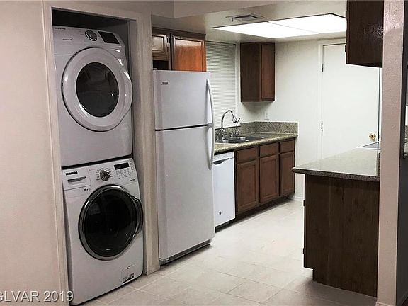 4th image of 5850 Medallion Dr Unit 202