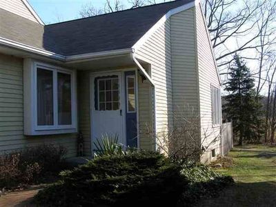 70 Commonwealth Dr, Glenmont, NY, 12077