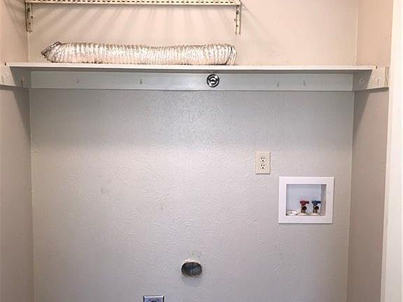 4th image of 606 N Morris St #B
