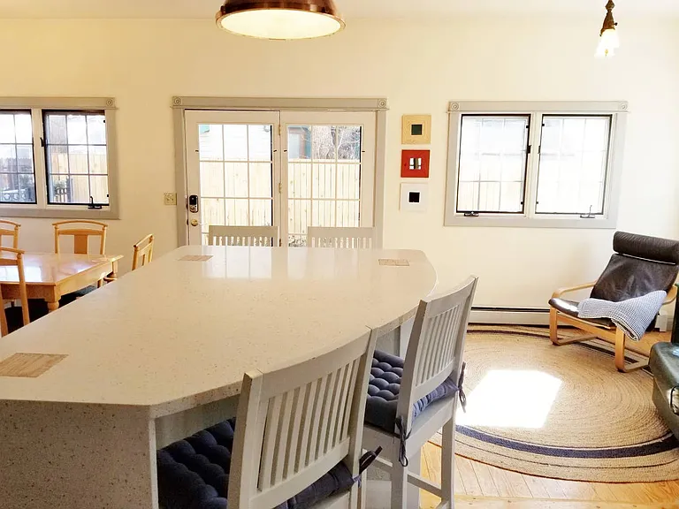 2542 Pine St — Photo 19