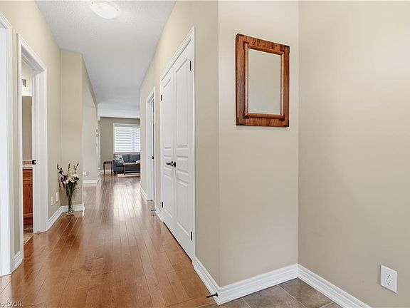 3rd image of 31 Streamside Dr