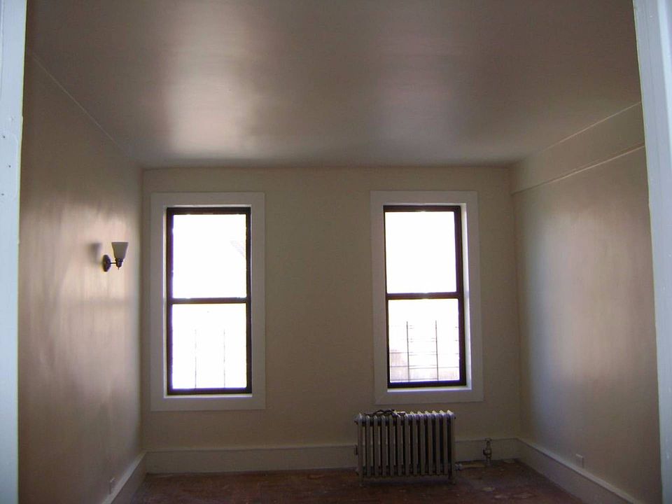2nd image of 4016 Carpenter Ave APT 4A