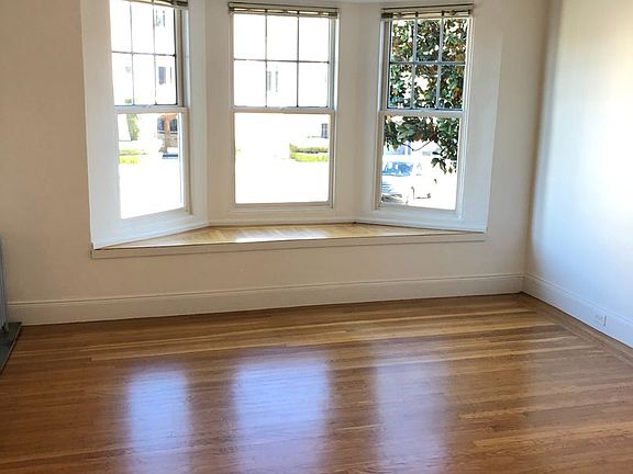 4th image of 3755 Fillmore St #1
