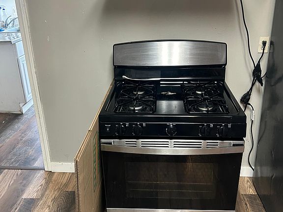4th image of 148 Millbury St APT 3