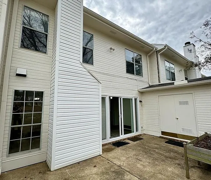 1722 Saint Charles Pl — Photo 11