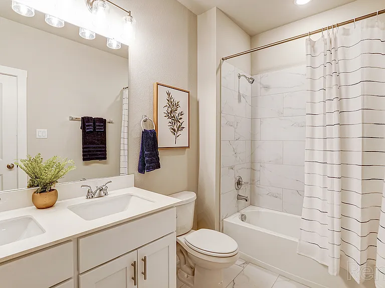 The Residences at Harrison Park — Photo 32