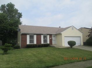3696 Cannongate Dr, Columbus, OH 43228