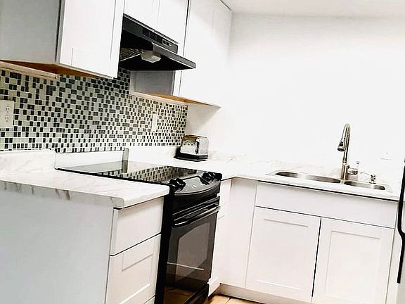 3rd image of 4964 Newport Cove Dr APT A
