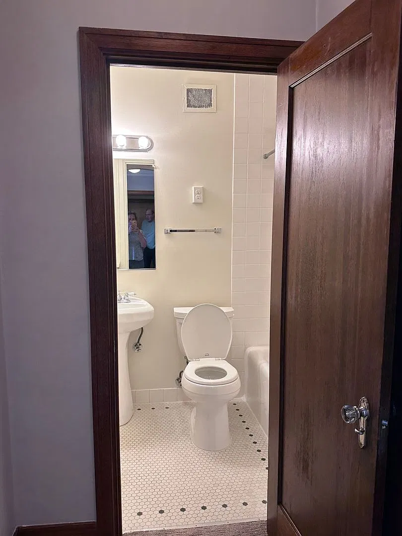 Buckingham Apartments — Photo 3