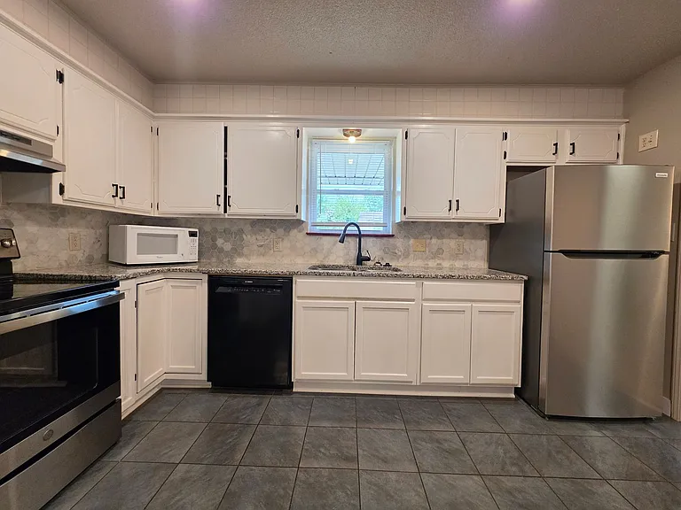 1 Red Oak Rd — Photo 9