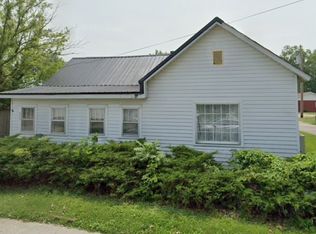 216 E 1st St, Fairmount, IN 46928