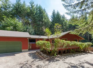 20410 Columbia St NE, Suquamish, WA 98392