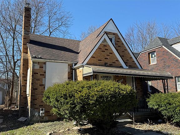 2nd image of 9289 Bedford St
