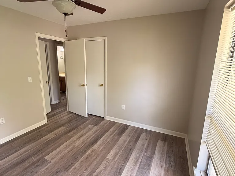 407 Boehle St — Photo 8
