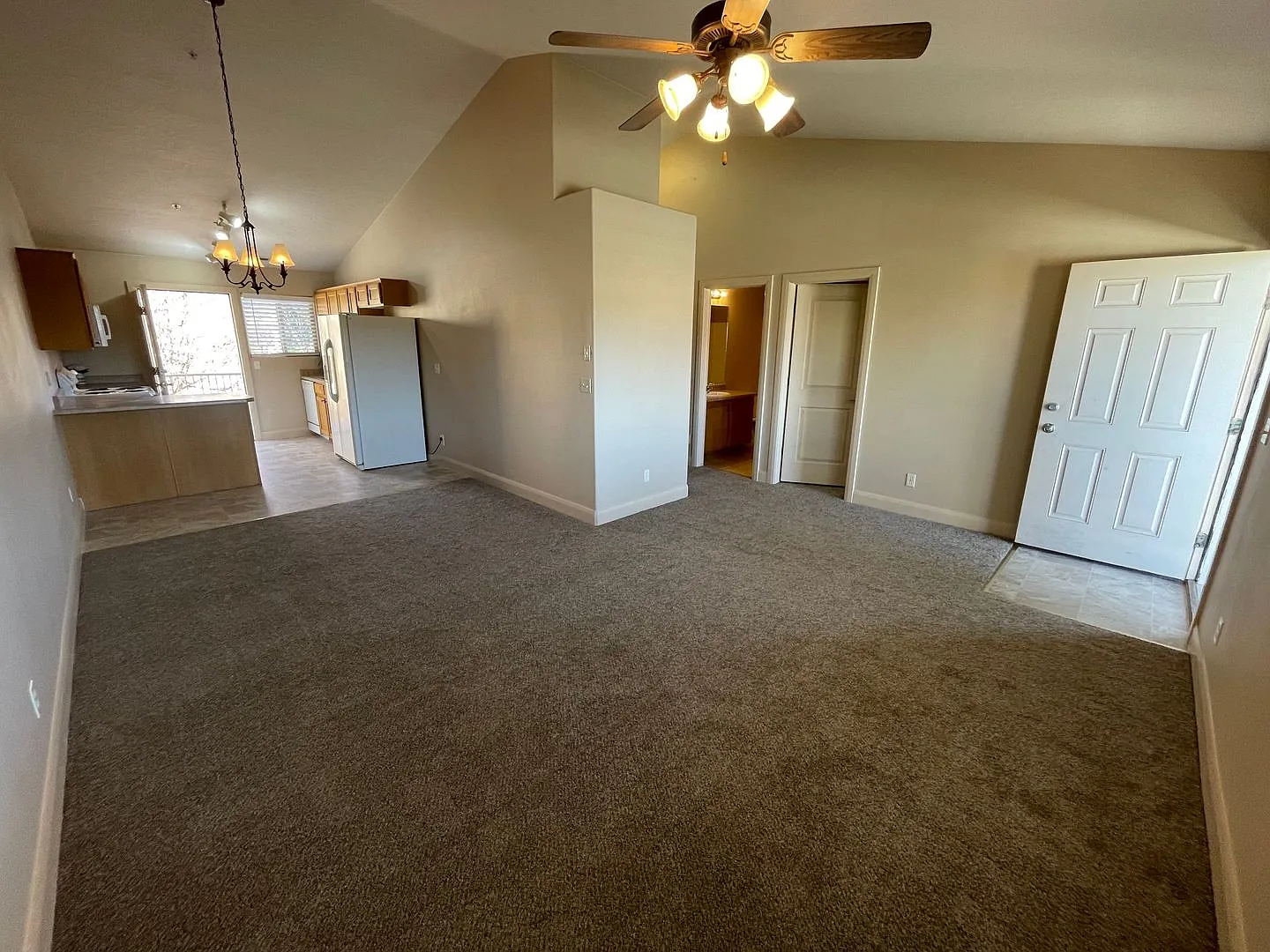La Venita Condo! Price Reduced!! — Photo 2