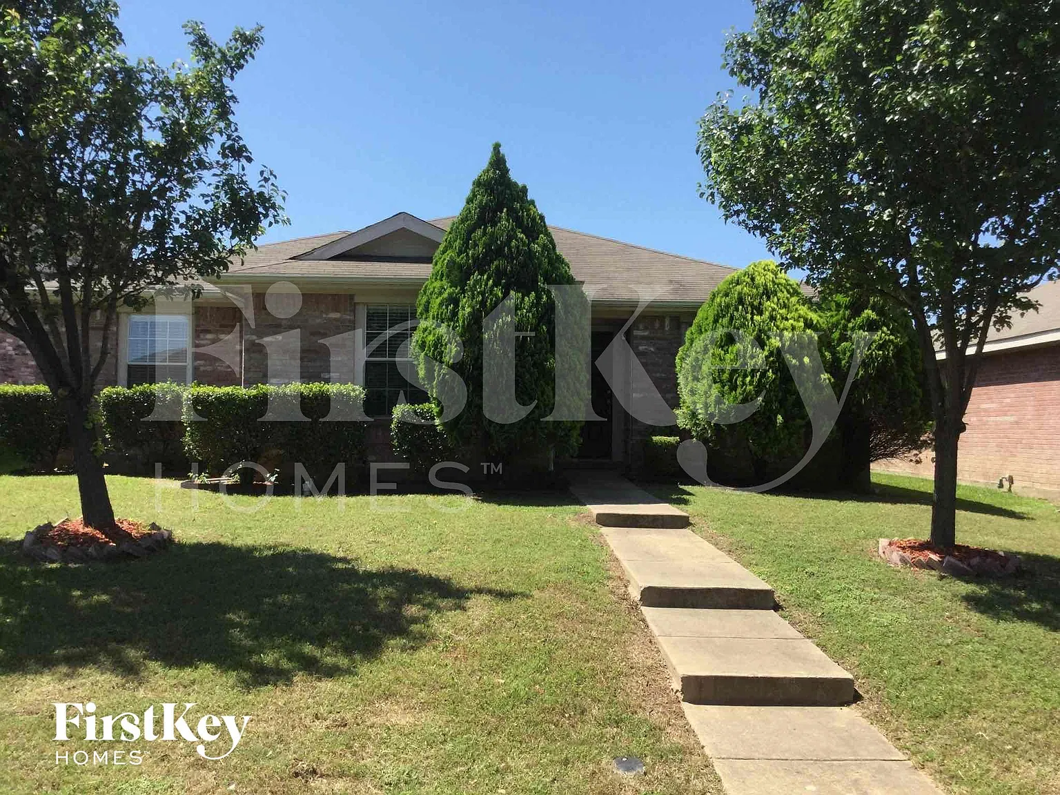 3 bed, 2.0 bath, 1684 sqft, $2,320 — Photo 1