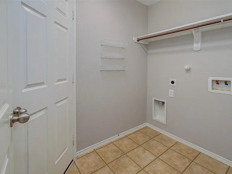 5003 Riverbridge Ct — Photo 13