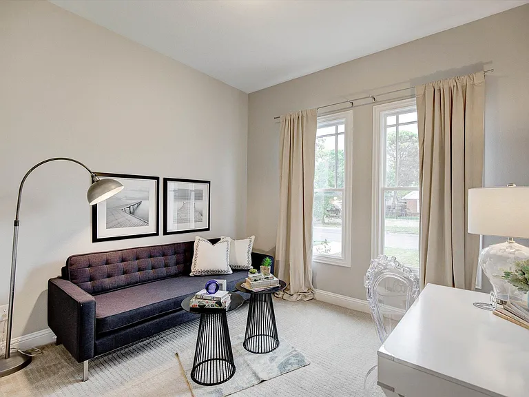 2700 Gladstone Dr — Photo 12
