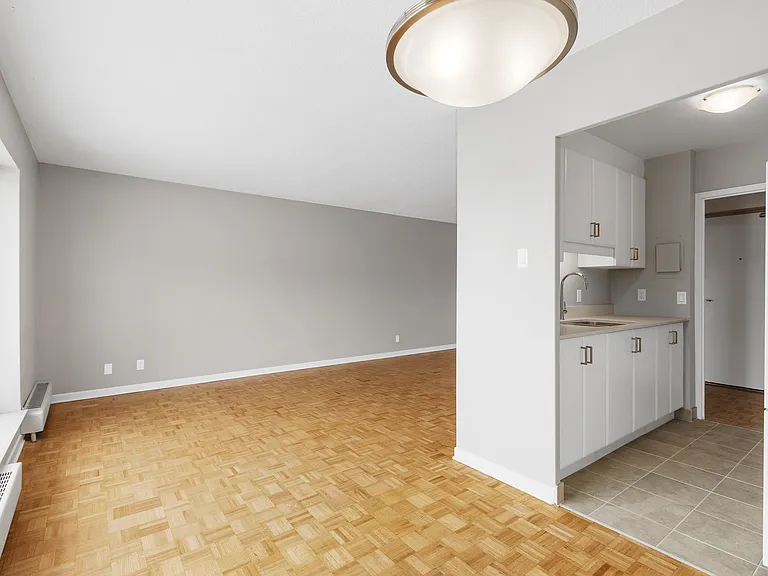 810 Canterbury Ave — Photo 36