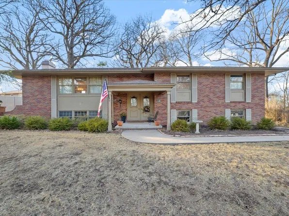 26 Scarlet Oaks Rd, Council Bluffs, IA 51503