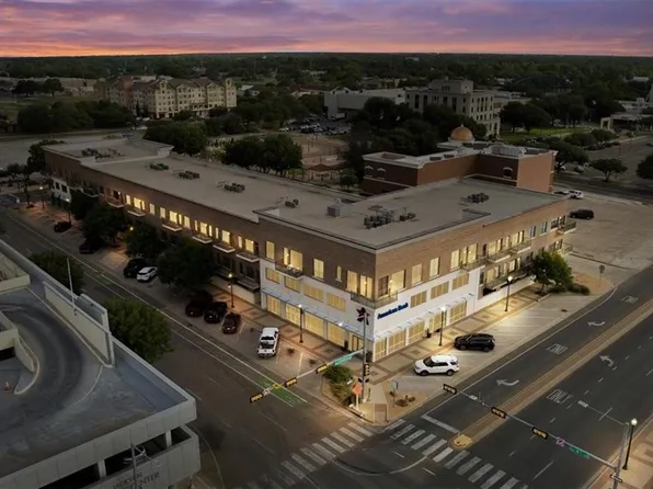 330 Austin Ave APT 303, Waco, TX 76701