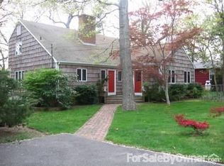 2000 Deep Hole Dr, Mattituck, NY 11952