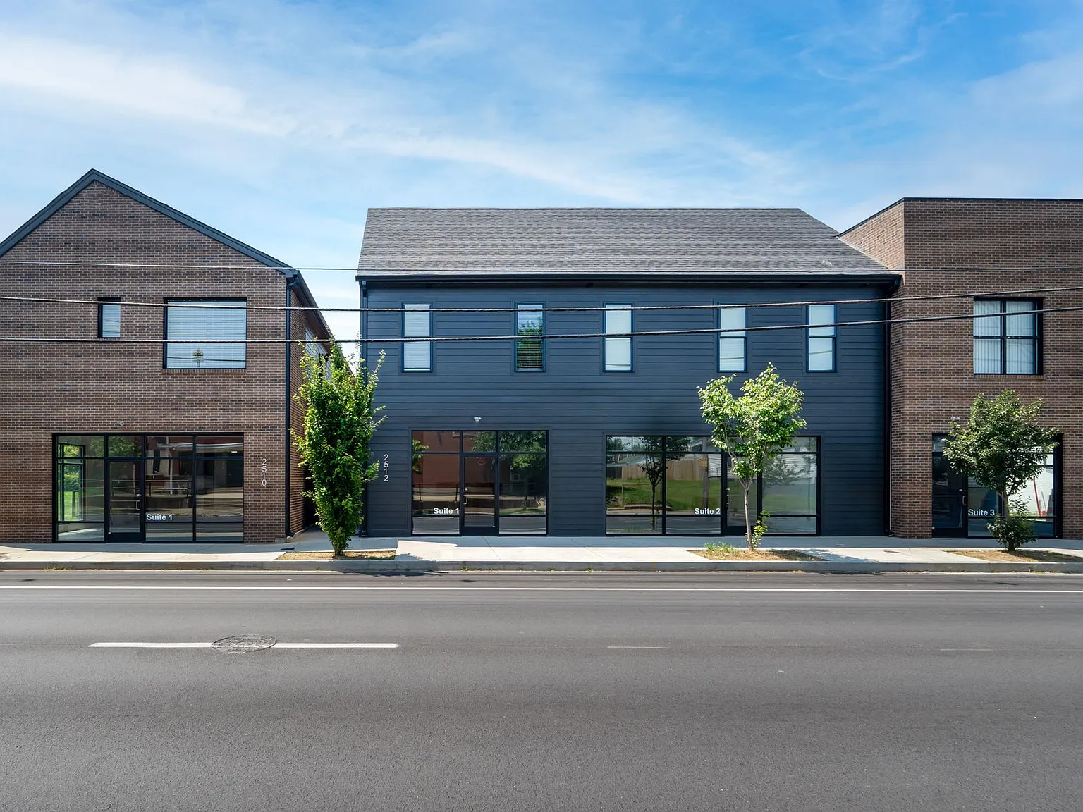 Portland Neighborhood - 2 Bed 1 Bath with Balcony and In-Unit Laundry — Photo 3