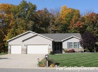 8797 Jacaranda Dr, Dimondale, MI 48821