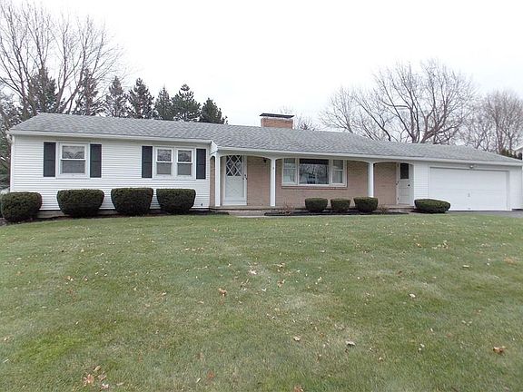 2nd image of 8 Candlewood Dr
