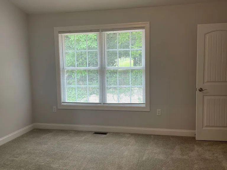 1194 Bluemoon Dr — Photo 13